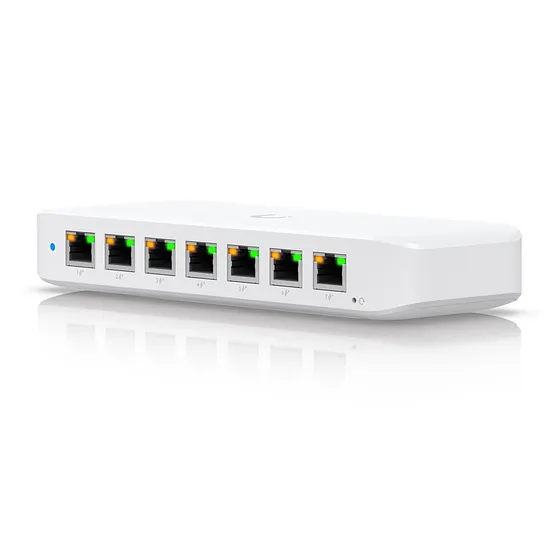 [021343] [USW-Ultra-210W] Ubiquiti - Switch PoE compacto capa 2, 8 Puertos GbE (7 con salida PoE+ y 1 con entrada PoE++)