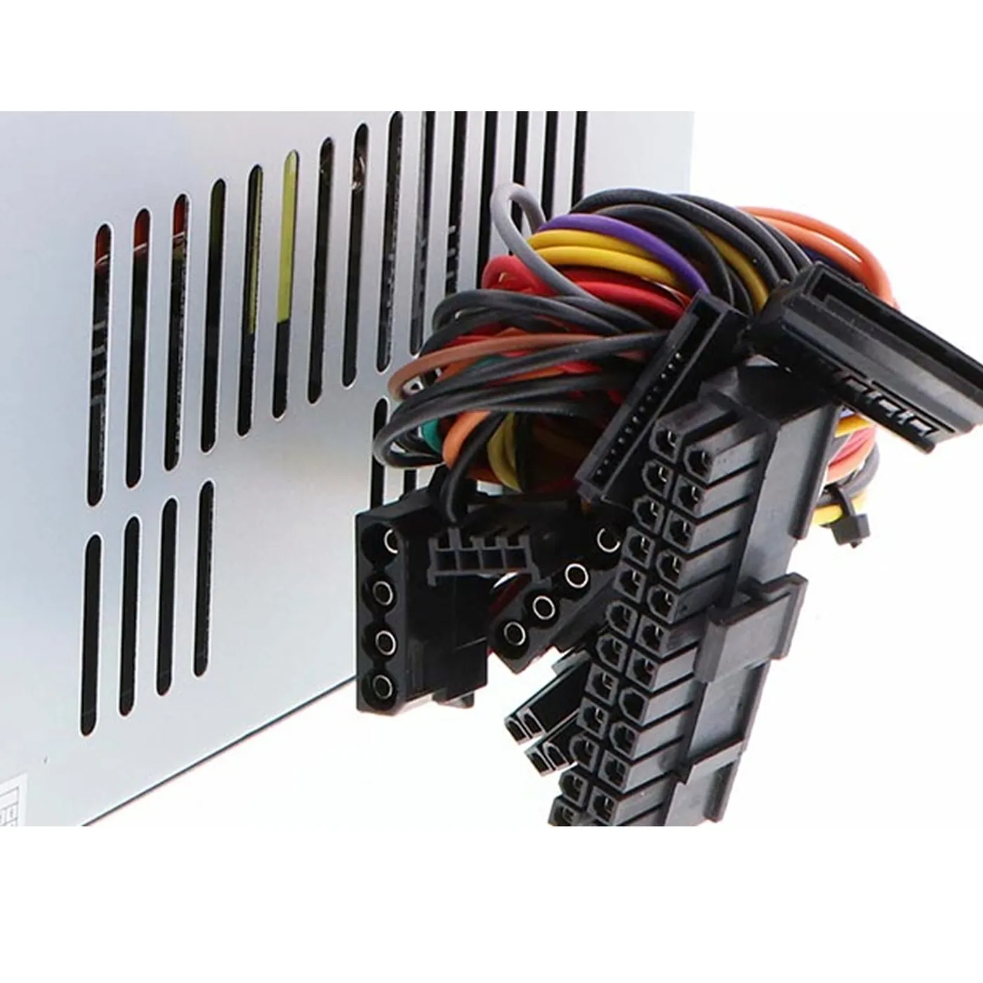 [061034] [CS850XTK11] Xtech - Fuente De Poder 600W